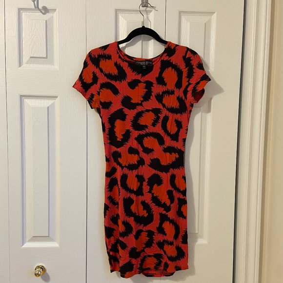 Topshop Leopard Print Cut-Out Back Dress (Size 8P) - Picture 7 of 12